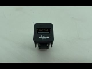 разъем AUX / USB BMW 3 серия G20 2019, 2.0 л., i, бензин, АКПП, седан, задний привод, правый руль, 9229294