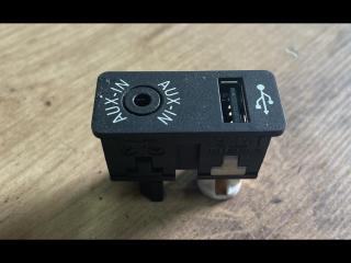 разъем AUX / USB BMW 3 серия F30/F31/F34 F30 2014, 3.5 л., N57 D30 B, дизель, АКПП, седан, 9229246