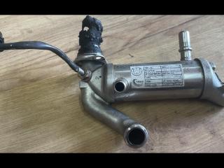 охладитель EGR / Радиатор EGR BMW X6 E71/E72 2011, 4.0 л., D, дизель, АКПП, белый, внедорожник 5 дв., полный привод, правый руль