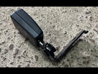 замок ремня безопасности BMW 6 серия F06/F12/F13 F12 2011, 4.4 л., N63 B40 A, бензин, АКПП, купе, полный привод, 7226393