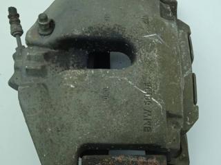 суппорт передний правый BMW 7 серия F01/F02 2012, 4.4 л., i, N63 B44 A, бензин, АКПП, седан, полный привод, 6036929