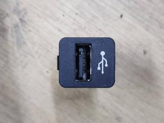 разъем AUX / USB BMW 5 серия F07/F10/F11 2010, 4.4 л., N63 B44 A, бензин, АКПП, хетчбэк 5 дв., 9167196