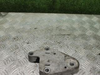 кронштейн двигателя Renault Laguna 1 поколение 1997, 2.0 л., бензин, МКПП, хетчбэк 5 дв., 7700817492