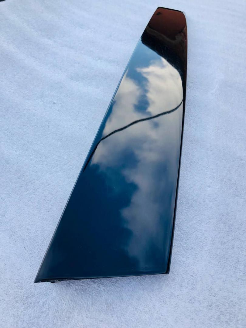 молдинг двери передней левой Maserati Quattroporte 5 поколение 2005, 4.2 л., бензин, АКПП, черный, седан, 67066400 - фото №1