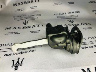 ограничитель открывания двери Maserati Quattroporte 5 поколение 2005, 4.2 л., бензин, АКПП, черный, седан, 82519200, 82519300