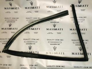 Уплотнитель стекла Maserati Quattroporte 5 поколение 2005, 4.2 л., бензин, АКПП, черный, седан, 980139955