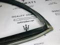 Уплотнитель стекла Maserati Quattroporte 5 поколение 2005, 4.2 л., бензин, АКПП, черный, седан, 980139955 - фото №5