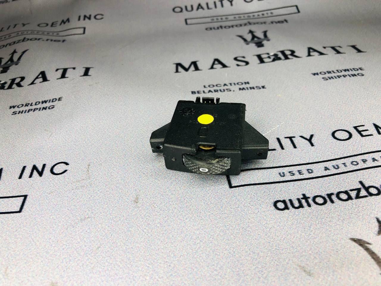 кнопка (выключатель) Maserati Quattroporte 5 поколение 2005, 4.2 л., бензин, АКПП, седан - фото №1