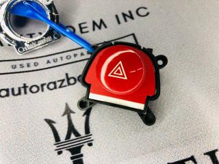 кнопка аварийной сигнализации Maserati Quattroporte 5 поколение 2005, 4.2 л., M139 A, бензин, робот, седан, задний привод, 197803