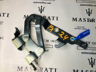 петля капота правая Maserati Quattroporte 5 поколение 2005, 4.2 л., M139 A, бензин, робот, седан, задний привод, 81082600, 66883700, 66817900