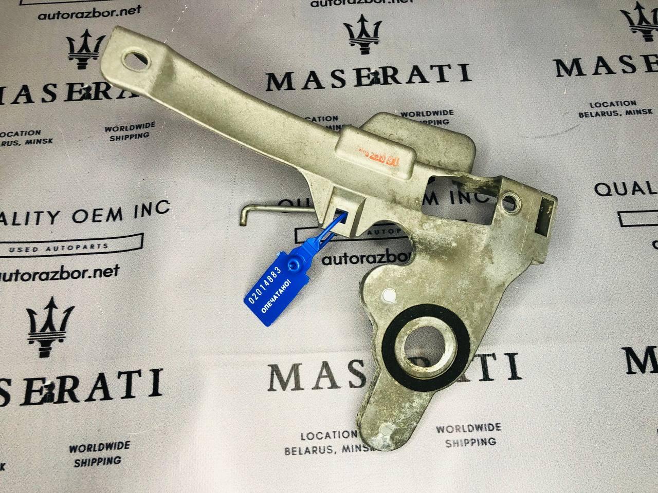 скелет ручки двери передней левой Maserati Quattroporte 5 поколение 2005, 4.2 л., M139 A, бензин, робот, седан, задний привод, 15059, 68001900, 67865500 - фото №1