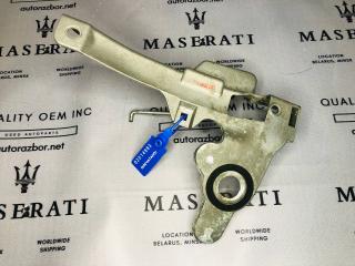 скелет ручки двери передней левой Maserati Quattroporte 5 поколение 2005, 4.2 л., M139 A, бензин, робот, седан, задний привод, 15059, 68001900, 67865500