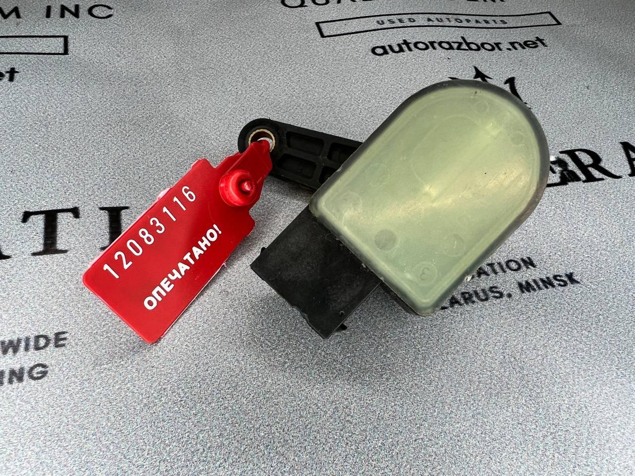 датчик дорожного просвета задний Maserati Quattroporte 5 поколение 2005, 4.2 л., M139 A, бензин, робот, седан, задний привод, 193882, 193882 - фото №1