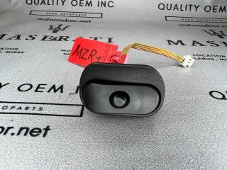 кнопки управления на руле Maserati Quattroporte 5 поколение 2005, 4.2 л., бензин, АКПП, черный, седан, 980139789