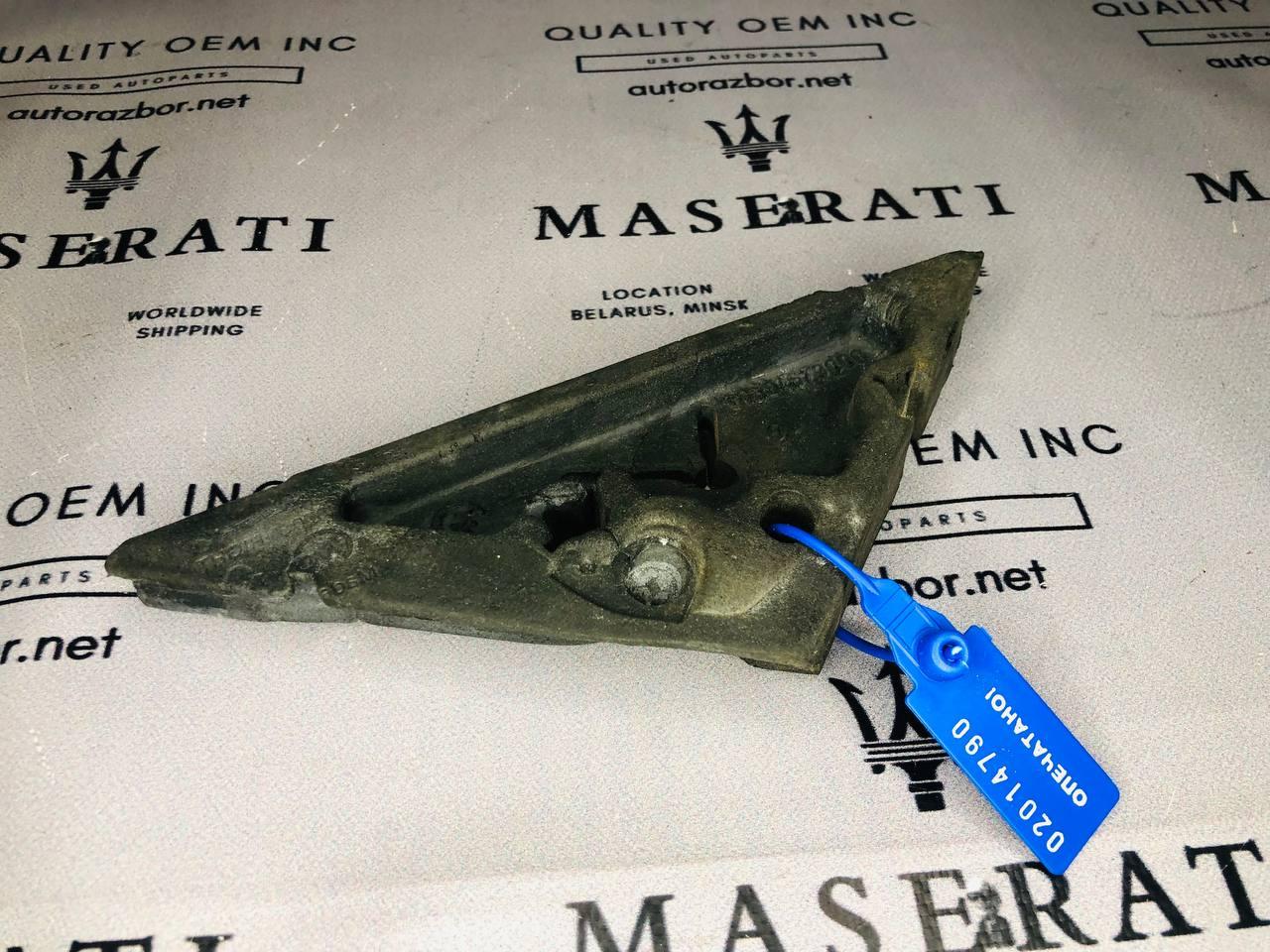 обшивка двери передняя правая Maserati Quattroporte 5 поколение 2005, 4.2 л., M139 A, бензин, робот, седан, задний привод - фото №1