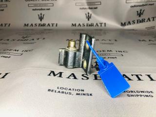 петля двери Maserati Quattroporte 5 поколение 2005, 4.2 л., M139 A, бензин, робот, седан, задний привод, 67881000, 67880900