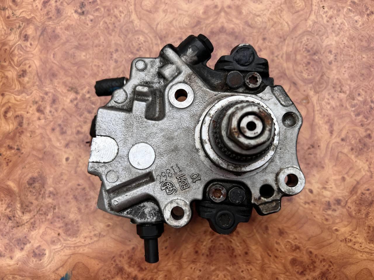 ТНВД Mercedes-Benz Sprinter 2 поколение (W906) 2010, 2.1 л., OM 651.957, дизель, МКПП, микроавтобус, A6510700601 - фото №1