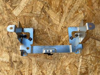 кронштейн (крепление) Land Rover Range Rover 3 поколение [2-й рестайлинг] L322 2012, 5.0 л., 508PS, бензин, АКПП, внедорожник 5 дв., AH4238A30AA