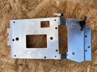 кронштейн (крепление) Land Rover Range Rover 3 поколение [2-й рестайлинг] L322 2012, 5.0 л., 508PS, бензин, АКПП, внедорожник 5 дв.