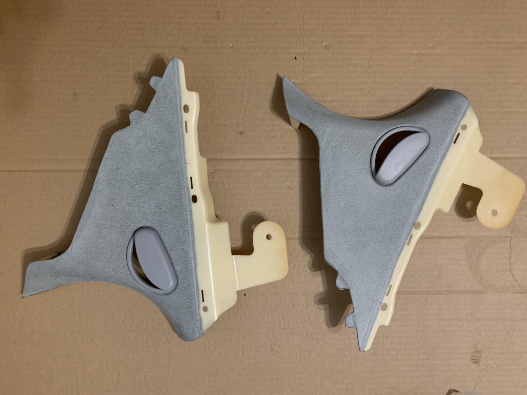 обшивка стойки Jaguar XF X250 2010, 5.0 л., 508PS, бензин, АКПП, черный, седан, 8X23-F519A96-AF, C2Z10333LHJ - фото №1