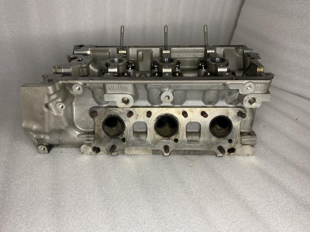 головка блока цилиндров Audi A4 B8/8K 2010, 3.0 л., CCBA, бензин, седан, 06E103404K, 06E103066D, 06E103066M, 06E103066P, 06E103066CX, 06E103404M - фото №1