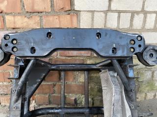 кронштейн КПП Maserati Quattroporte 5 поколение 2005, 4.2 л., бензин, АКПП, черный, седан, 268638