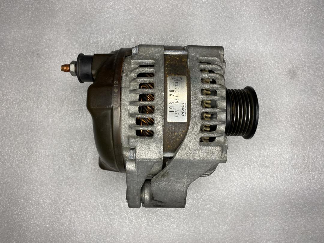 генератор Maserati Quattroporte 5 поколение 2005, 4.2 л., бензин, АКПП, черный, седан, 104210-3960, 000325296, 250366, 193120 - фото №1