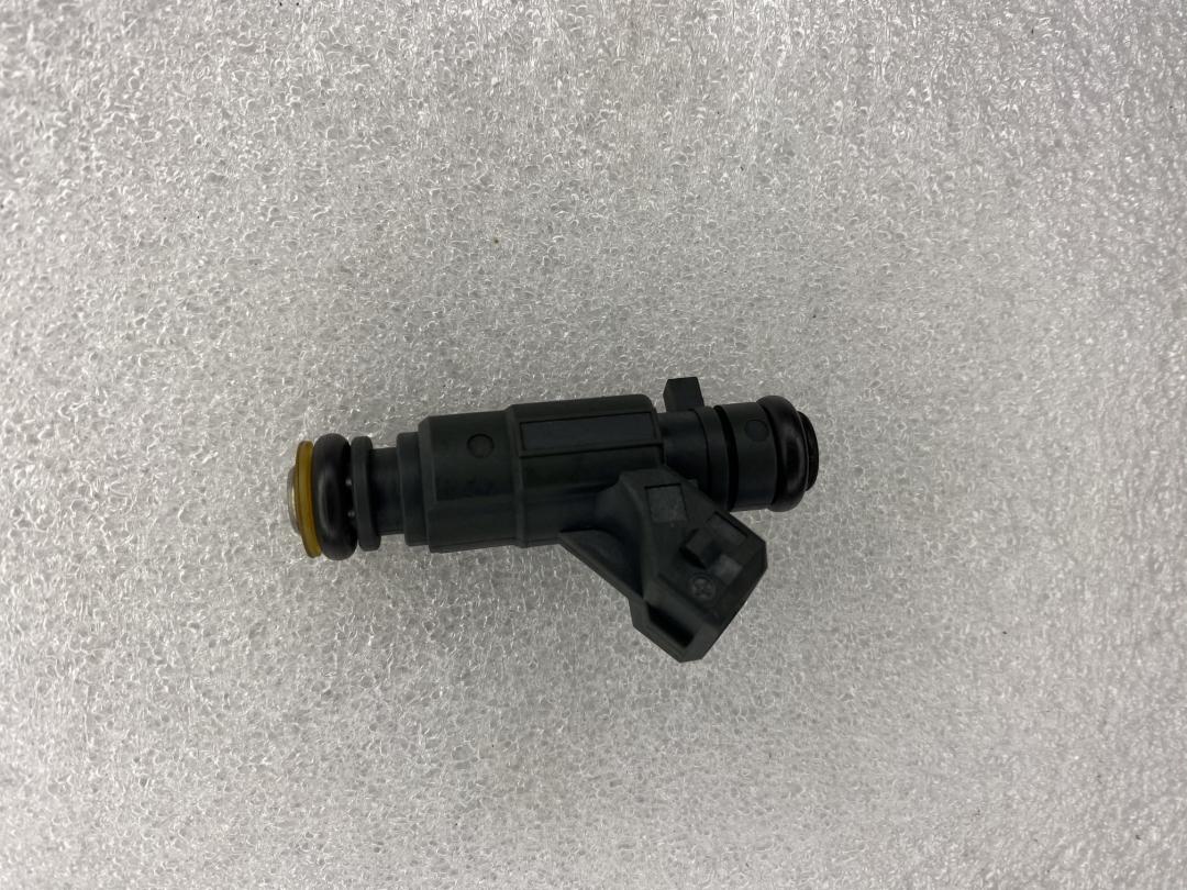 форсунка Maserati Quattroporte 5 поколение 2005, 4.2 л., бензин, АКПП, черный, седан, 0280155869, 197808 - фото №1