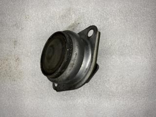 подушка крепления КПП Maserati Quattroporte 5 поколение 2005, 4.2 л., бензин, АКПП, черный, седан, 196868, 235533