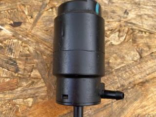 насос (моторчик) омывателя стекла Maserati Quattroporte 5 поколение 2005, 4.2 л., бензин, АКПП, черный, седан, 65358700