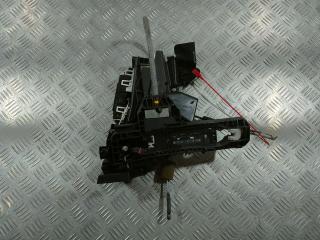 замок двери передней левой Mercedes-Benz C-Класс W204 [рестайлинг] 2012, 3.5 л., M 272.961, бензин, АКПП, седан, A2047601534, A2048900551