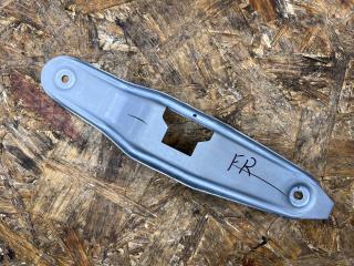 кронштейн (крепление) Land Rover Range Rover 3 поколение [2-й рестайлинг] L322 2012, 5.0 л., 508PS, бензин, АКПП, внедорожник 5 дв., EJB502600