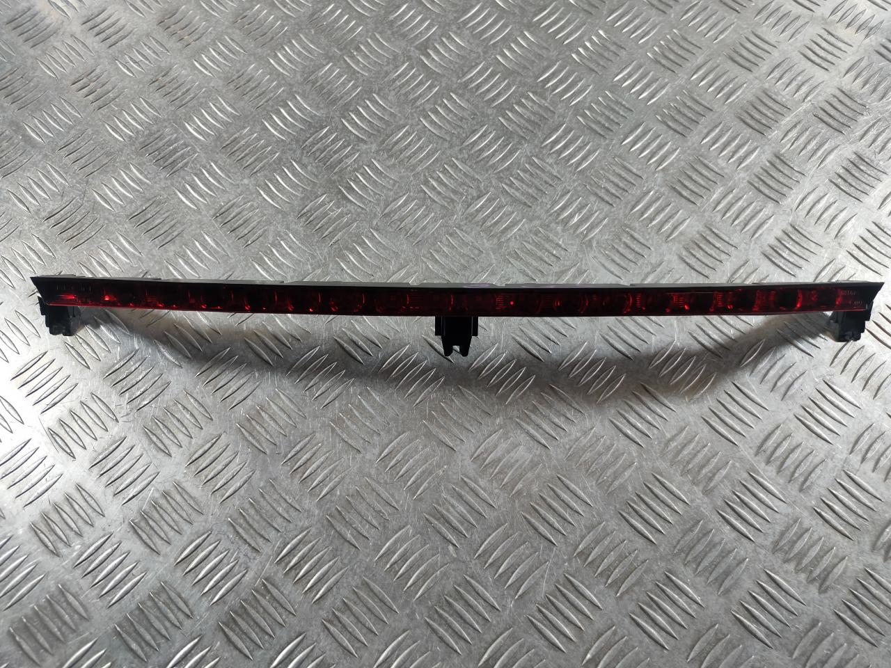 дополнительный стоп-сигнал Mercedes-Benz GLK-Класс X204 (2008 - 2012), A2048201256 - фото №1