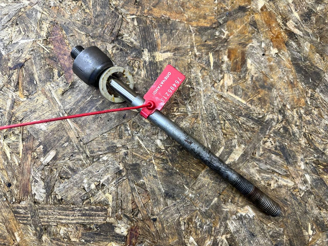 тяга рулевая Maserati Quattroporte 5 поколение M156 2005, 4.2 л., M139 A, бензин, робот, седан - фото №1