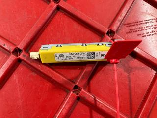 усилитель антенны Audi Q7 4M (2015 - 2019), 4M0035225A, 52510053, 4M0035225