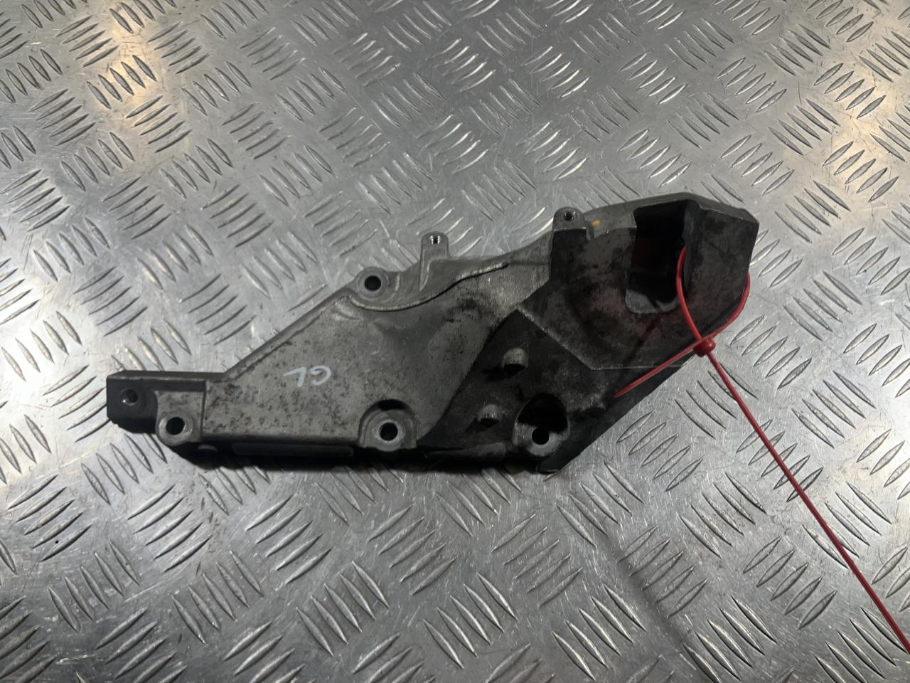 кронштейн двигателя Mercedes-Benz GL-Класс X166 2014, 4.7 л., M 278.928, бензин, внедорожник 5 дв., A2782236704 - фото №1