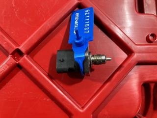 датчик давления топлива Mercedes-Benz S-Класс W222/C217/A217 2014, 4.7 л., M 278.929, бензин, АКПП, седан, A2781530728, A2781530728