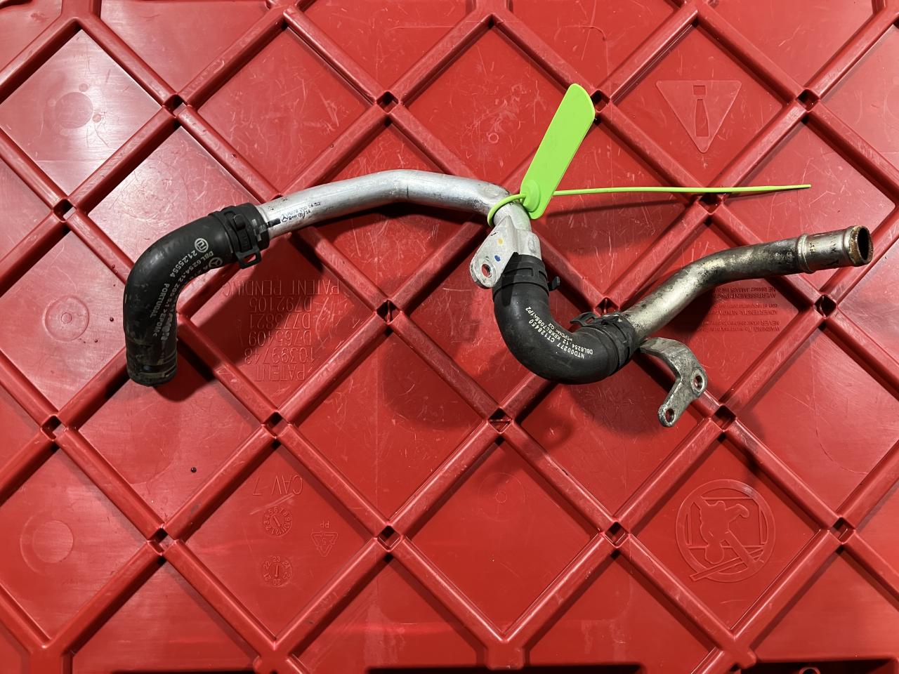 патрубок (трубопровод, шланг) Mercedes-Benz GL-Класс X166 2012, 4.7 л., M 278.928, бензин, АКПП, внедорожник 5 дв., A2782000551, A2782001452, CT128450 - фото №1