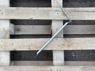 кронштейн (крепление) Maserati Quattroporte 5 поколение 2005, 4.2 л., бензин, АКПП, черный, седан, 188272