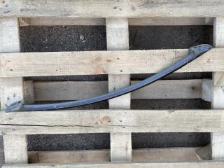 кронштейн (крепление) Maserati Quattroporte 5 поколение 2005, 4.2 л., бензин, АКПП, черный, седан