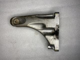 кронштейн двигателя Maserati Quattroporte 5 поколение 2005, 4.2 л., бензин, АКПП, черный, седан, 199851