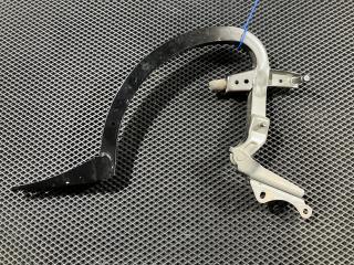 петля крышки багажника Audi A6 4G/C7 2012, 3.0 л., CGWD, бензин, АКПП, седан, 4G5827301B