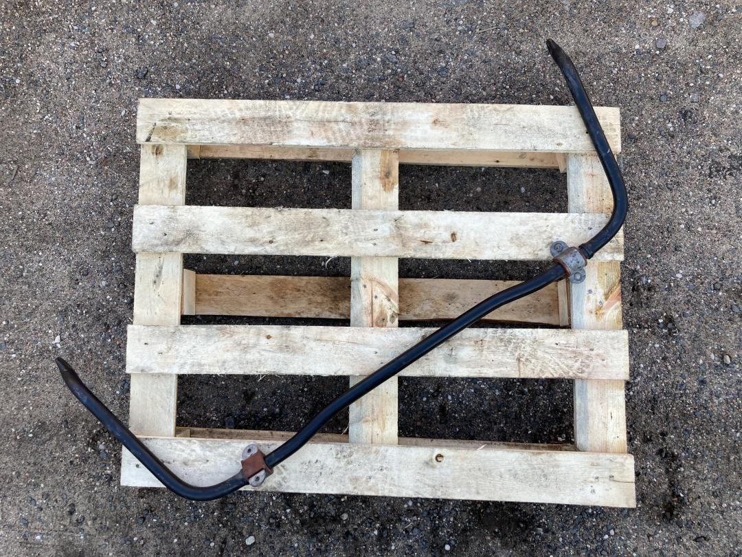 стабилизатор подвески задний Maserati Quattroporte 5 поколение 2005, 4.2 л., бензин, АКПП, черный, седан, 216714 - фото №1