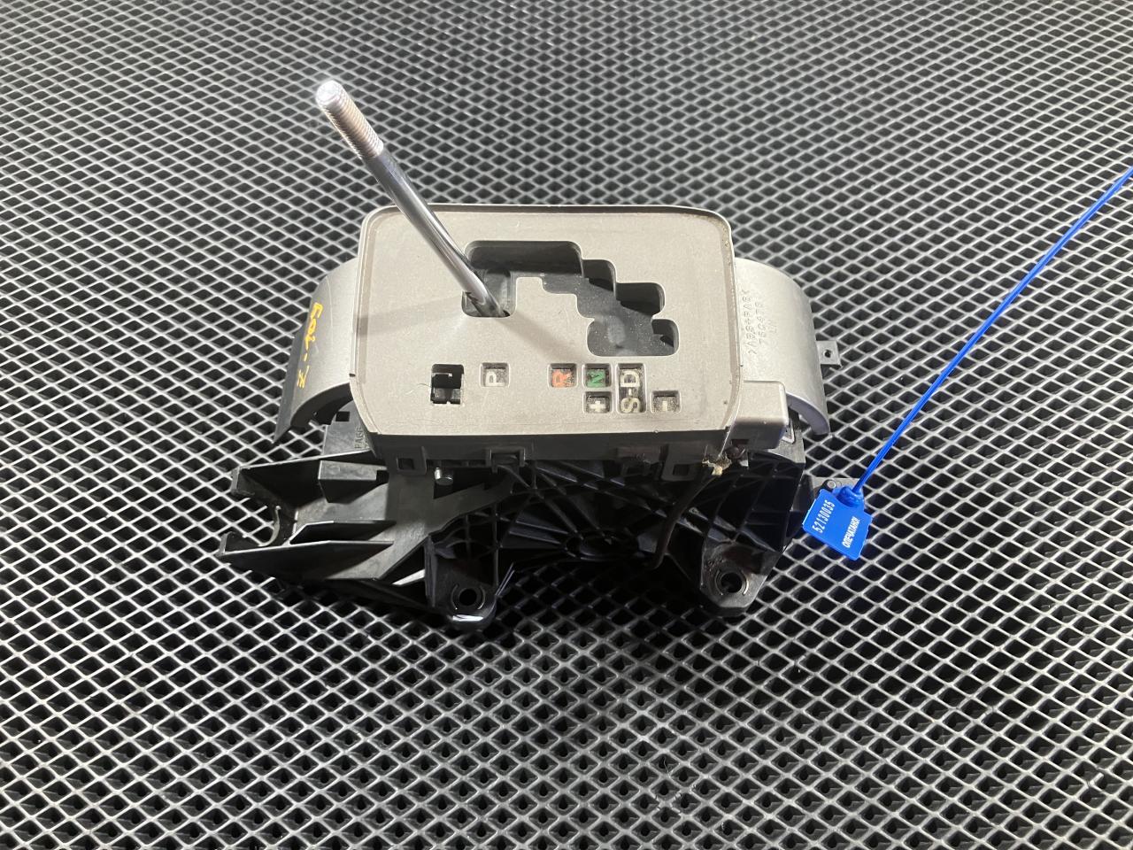 кулиса Toyota Highlander 2 поколение 2009, 75C478 - фото №1