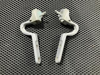 петля крышки багажника Mercedes-Benz GL-Класс X166 2015, 4.7 л., бензин, внедорожник 5 дв., A1667400137, A1667400237