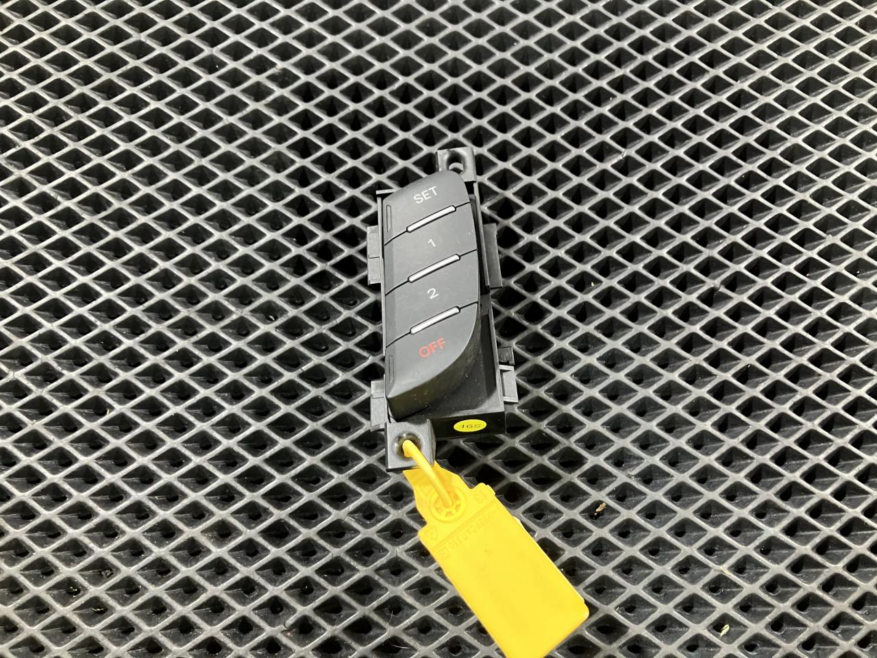 блок управления сиденьем Audi A7 4G 2011, 3.0 л., CGWB, бензин, АКПП, хетчбэк 5 дв., 4G89597695PR, 4G8959769 - фото №1