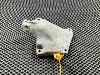 кронштейн двигателя Mercedes-Benz GL-Класс X164 [рестайлинг] 2012, 4.7 л., M 273.923, бензин, внедорожник 5 дв., A2722234204