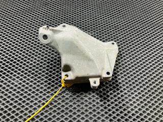 кронштейн двигателя Mercedes-Benz GL-Класс X164 [рестайлинг] 2012, 4.7 л., M 273.923, бензин, внедорожник 5 дв., A2722234204