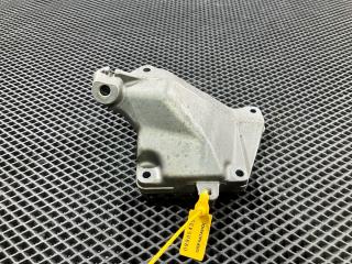 кронштейн двигателя Mercedes-Benz GL-Класс X164 [рестайлинг] 2012, 4.7 л., M 273.923, бензин, внедорожник 5 дв., A2722234204