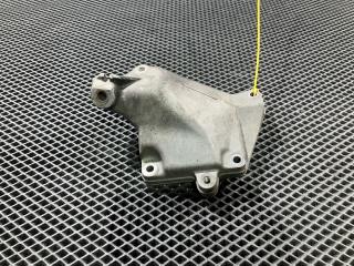 кронштейн двигателя Mercedes-Benz GL-Класс X164 [рестайлинг] 2012, 4.7 л., M 273.923, бензин, внедорожник 5 дв., A2722234204